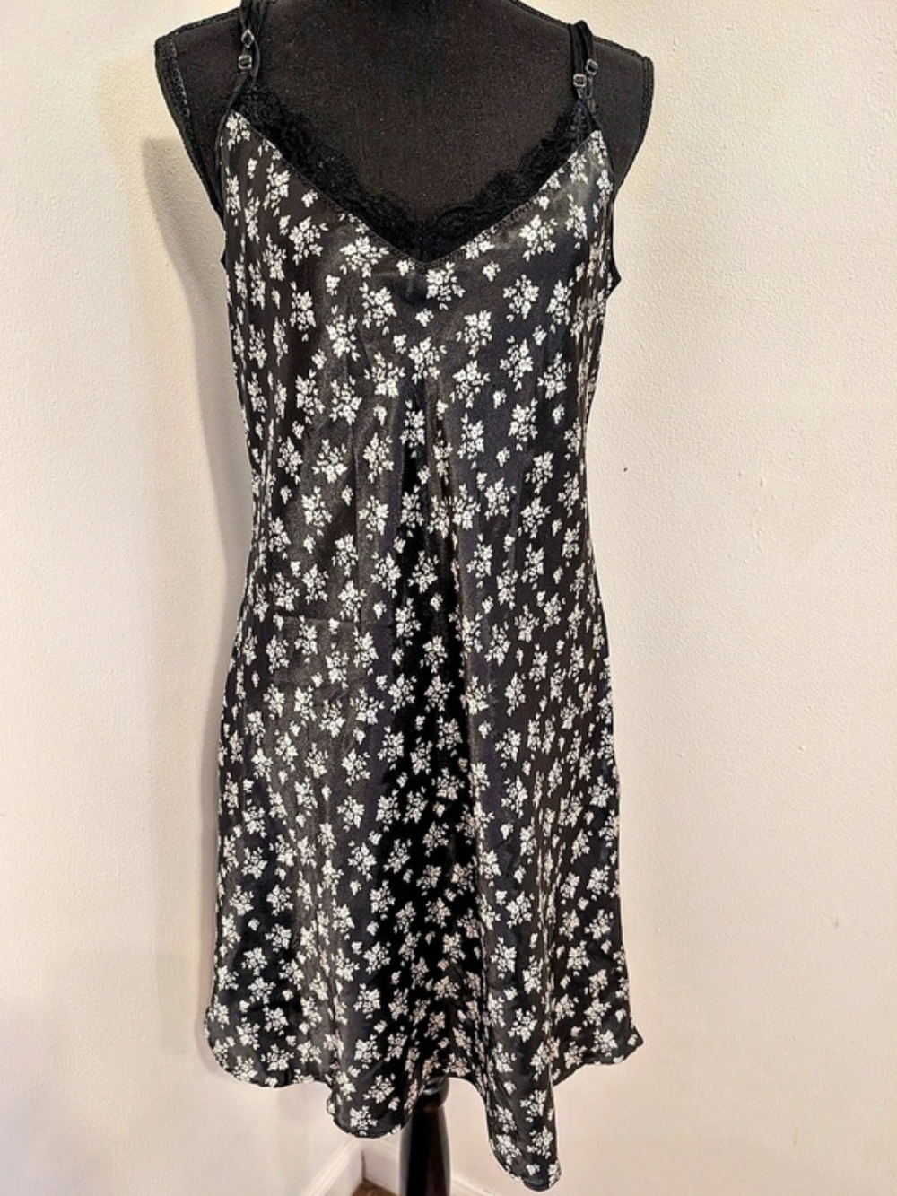 Atrium Black White Floral Lace Trim Slip Mini Dress L